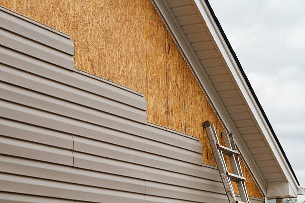 Professional Wood Siding technician working in Fredericktown, OH